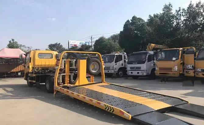 博乐汽车中途维修案例